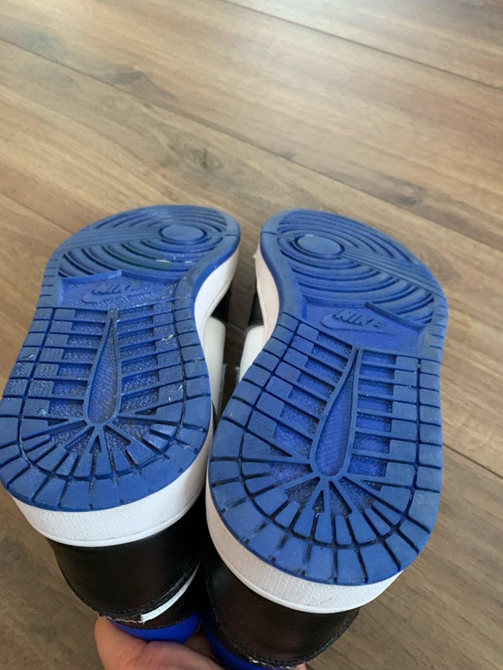 Nike Air Jordan 1 Retro High OG ‘Royal Toe’ Men’s size 11 sneakers - Picture 8 of 13